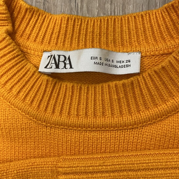 Orange crew neck knit sweater, size small - Picture 3 of 6